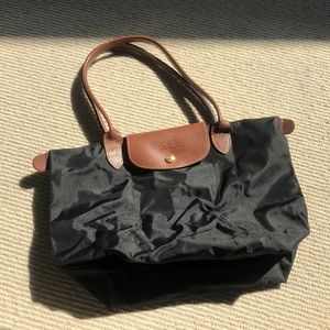 Longchamp Le Pliage Top Handle Bag (M)